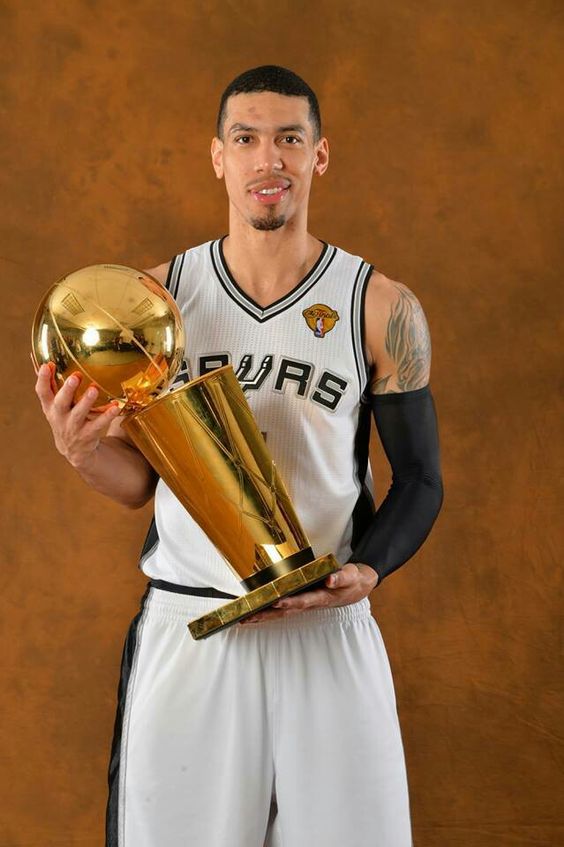 Mis Spurs Favoritos